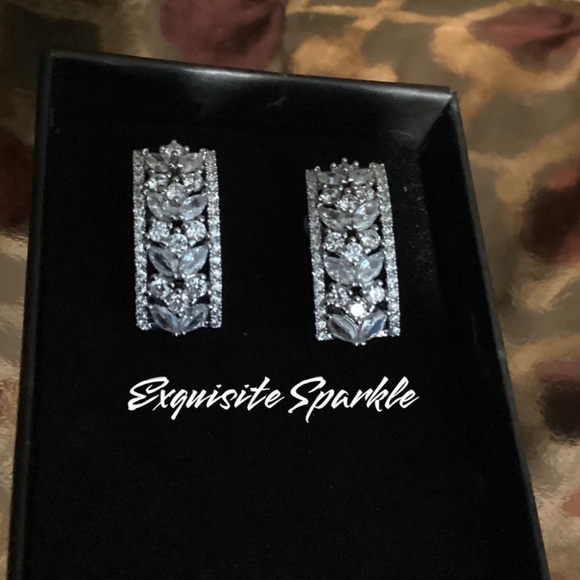 Cz Diamond Floral Post Back Drop Earrings - Picture 3 of 16
